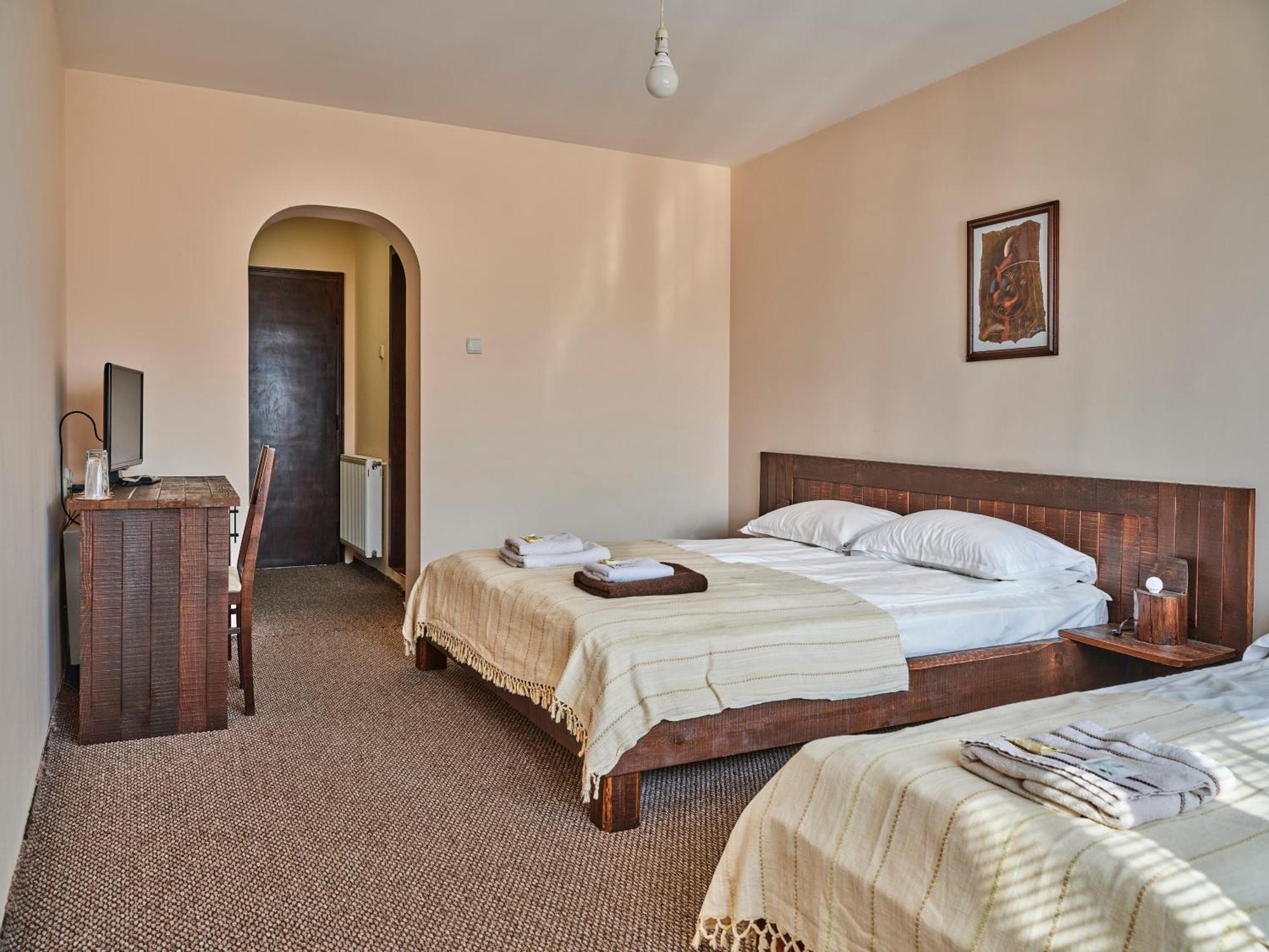 Hotel Tihiat Kat Apriltsi  Extérieur photo