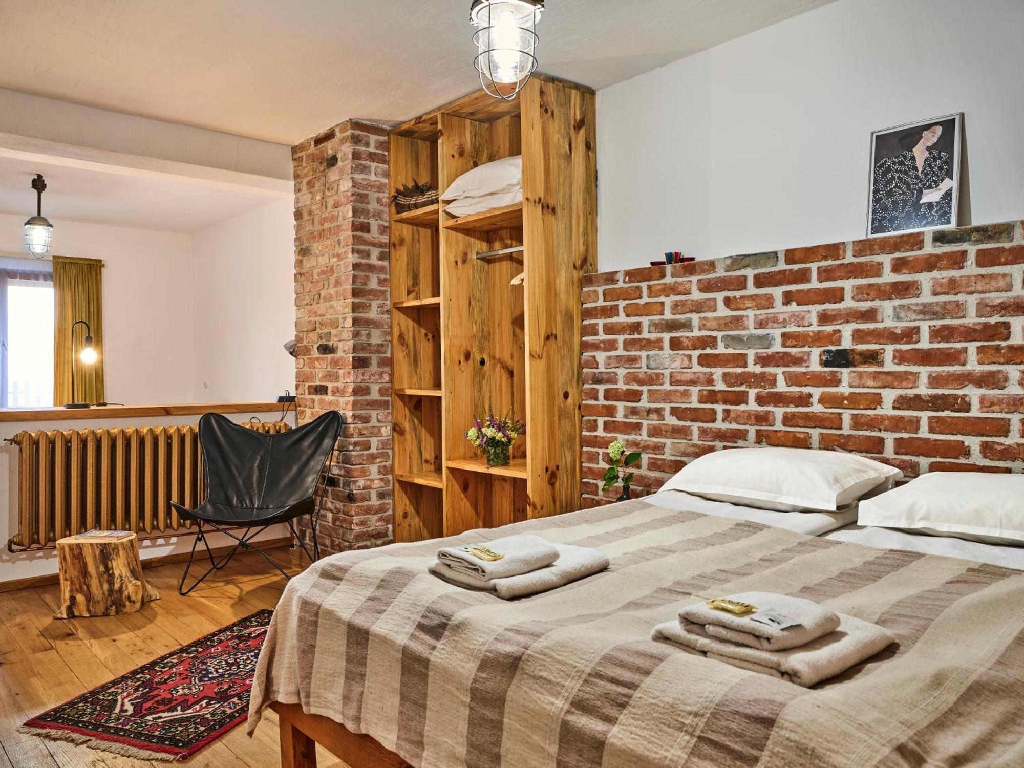 Hotel Tihiat Kat Apriltsi  Extérieur photo