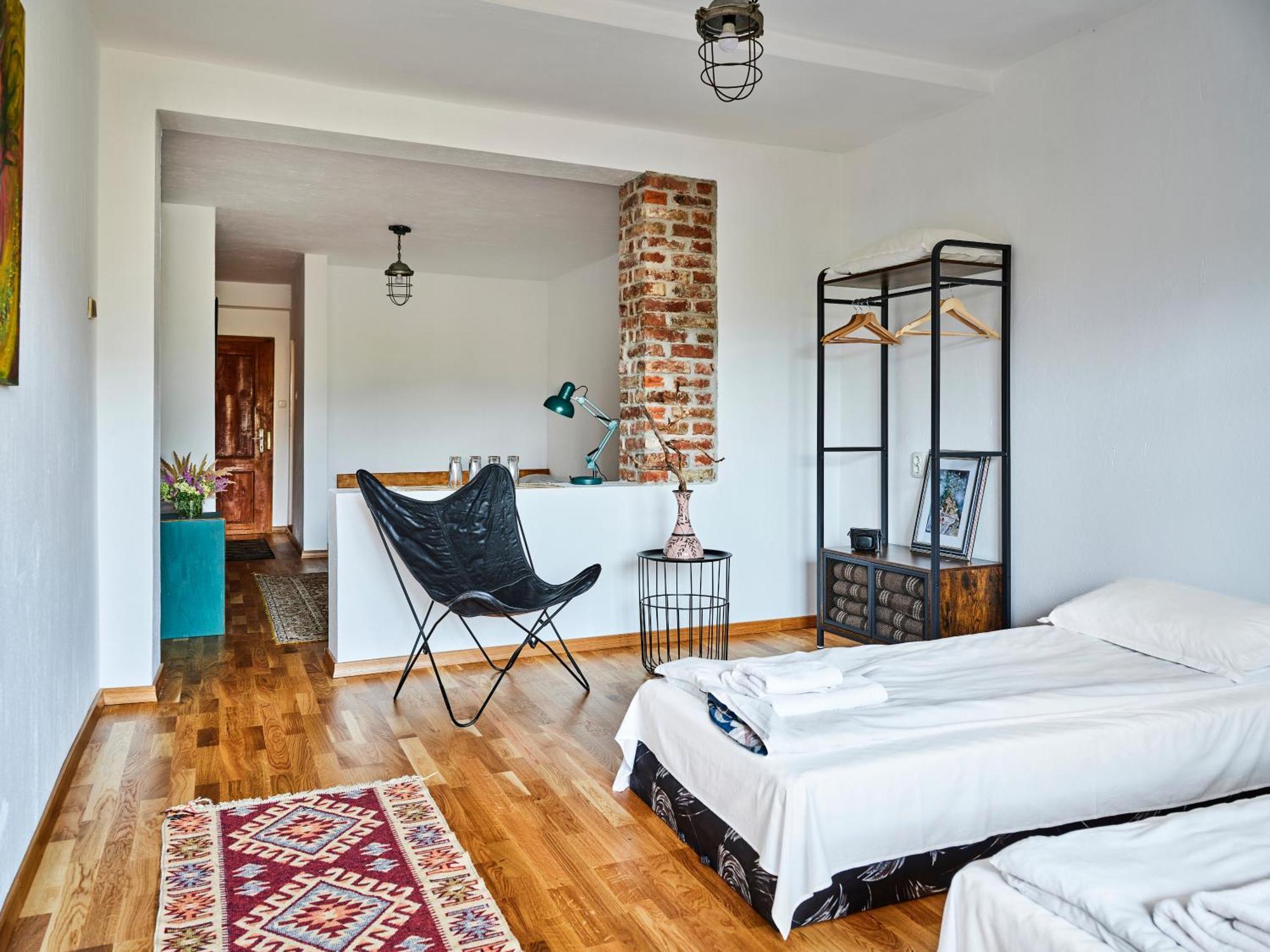 Hotel Tihiat Kat Apriltsi  Extérieur photo